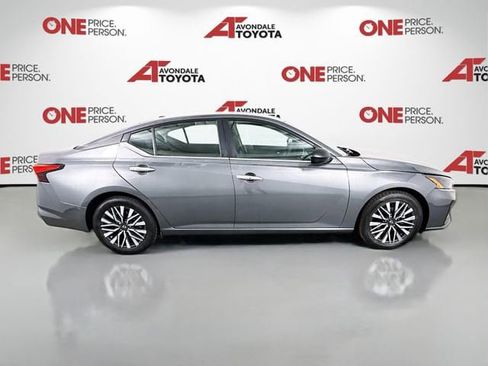 Used 2025 Nissan Altima 2.5 SV image 8