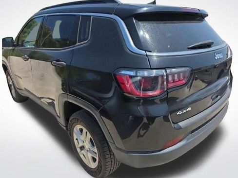 Used 2021 Jeep Compass Sport w/ Cold Weather Group AWD/4WD image 4