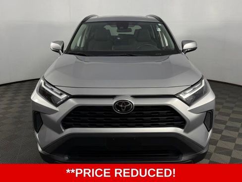 Used 2024 Toyota RAV4 XLE w/ Convenience Package FWD image 2