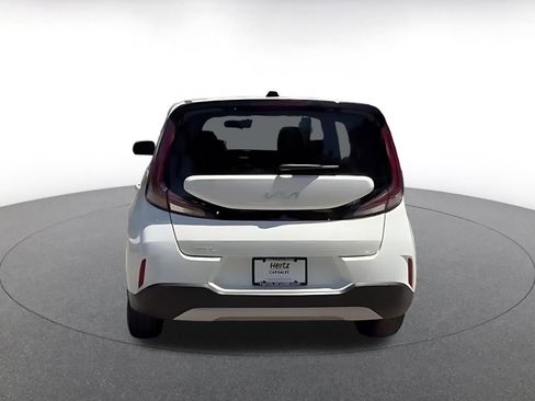 Used 2025 Kia Soul LX w/ LX Technology Package image 11