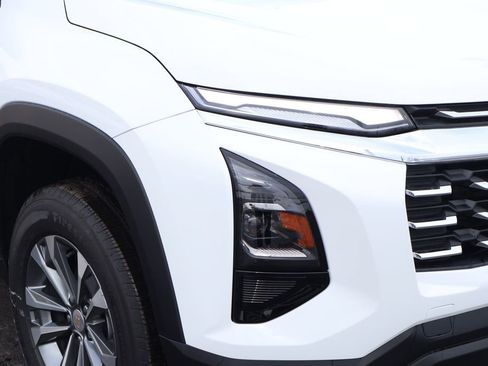 New 2026 Chevrolet Equinox LT w/ Convenience Package II image 3