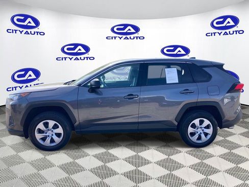 Used 2022 Toyota RAV4 LE FWD image 6