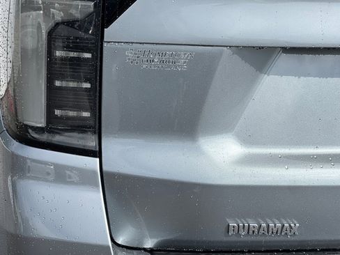 New 2026 Chevrolet Suburban High Country image 24