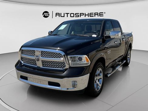 Used 2018 RAM 1500 Laramie w/ Convenience Group AWD/4WD image 4