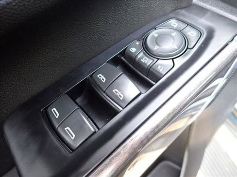 Used 2020 Chevrolet Silverado 3500 LTZ w/ Technology Package image 15