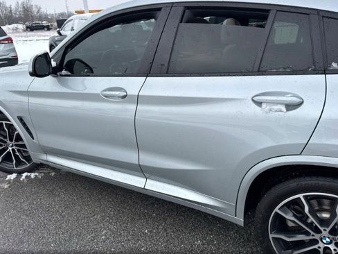 Used 2021 BMW X4 xDrive30i w/ M Sport Package image 11
