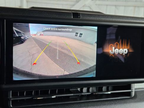 Used 2025 Jeep Wrangler Unlimited Sport AWD/4WD image 3