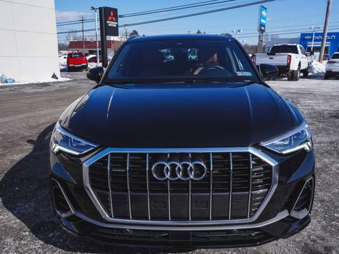 Used 2025 Audi Q3 2.0T Premium image 2
