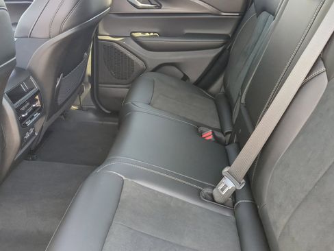 New 2025 Jeep Grand Cherokee Altitude image 17