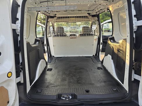 Used 2017 Ford Transit Connect XL image 30