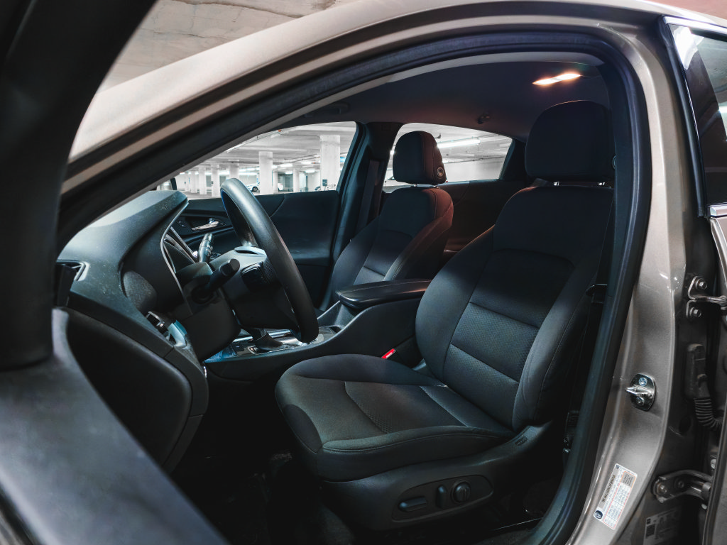 Used 2022 Chevrolet Malibu LT FWD image 18