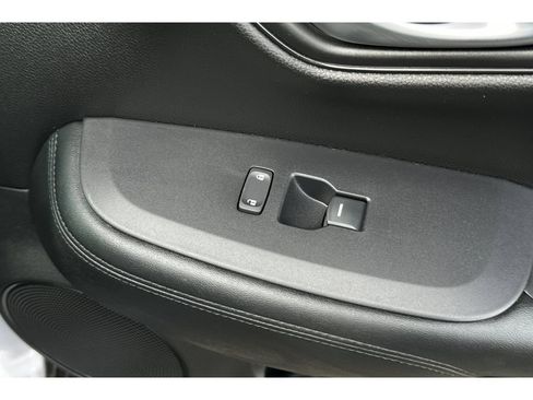 Used 2025 Honda HR-V LX image 22