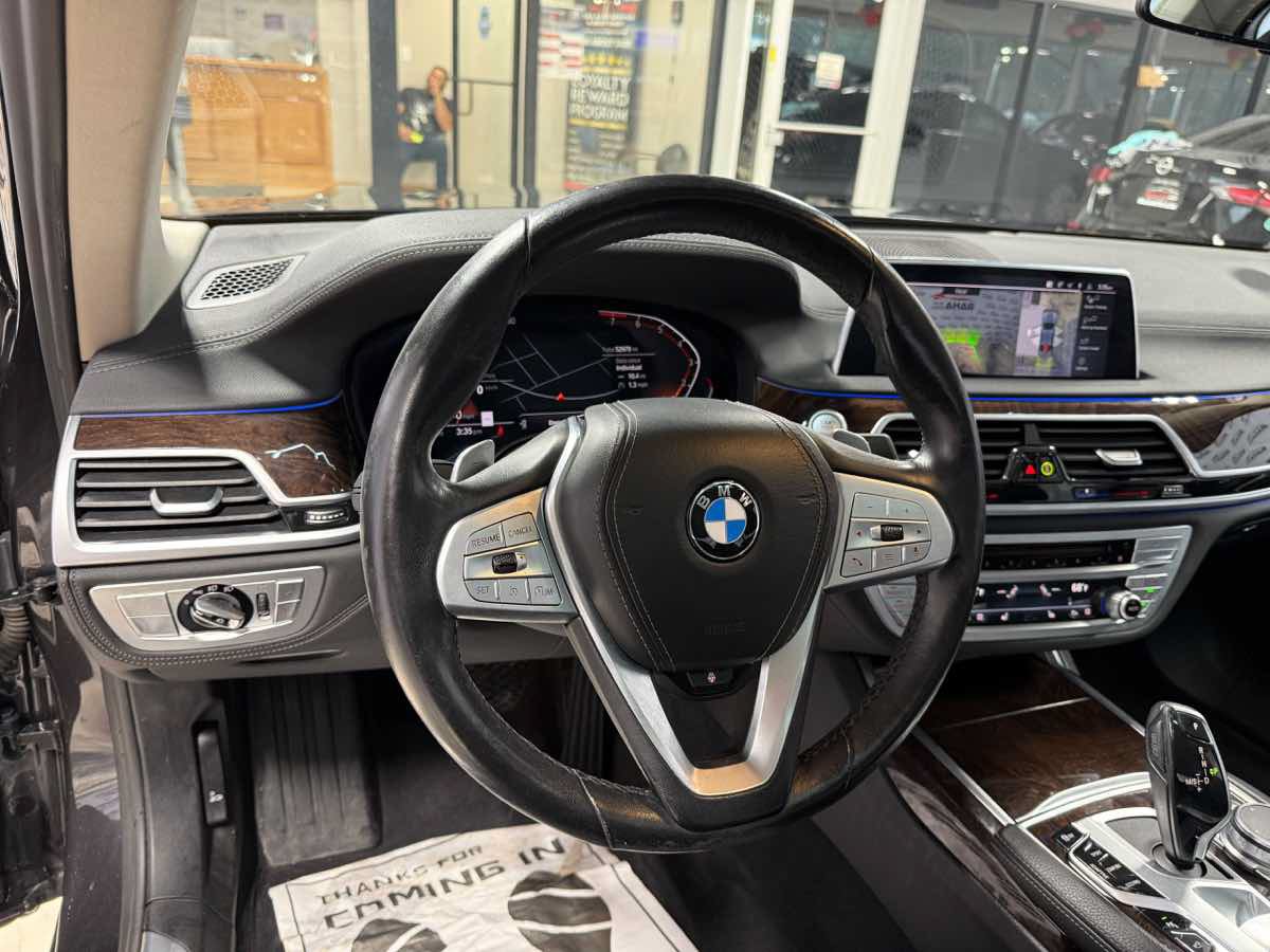 Used 2020 BMW 740i xDrive w/ Cold Weather Package AWD/4WD image 30