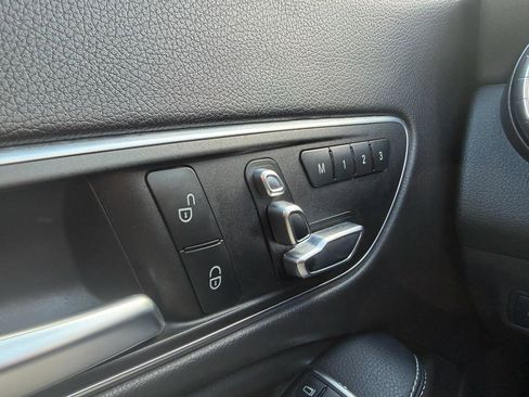 Used 2018 Mercedes-Benz CLA 250 4MATIC image 31