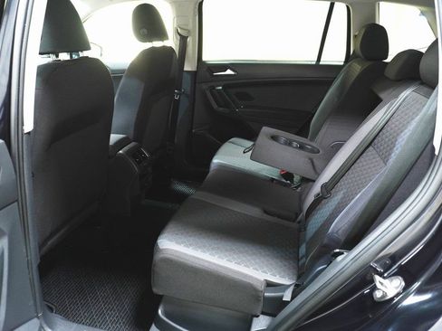 Used 2018 Volkswagen Tiguan S image 11