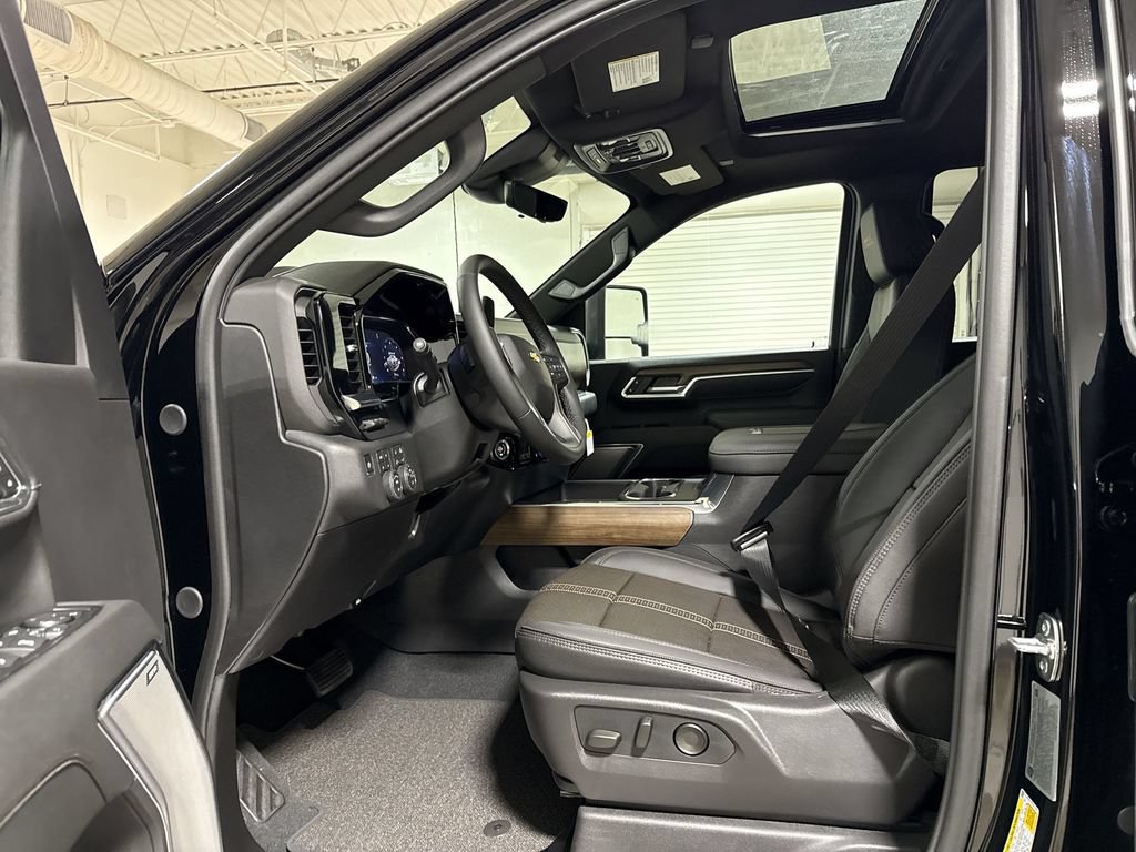 New 2026 Chevrolet Silverado 2500 High Country w/ High Country Premium Package AWD/4WD image 21