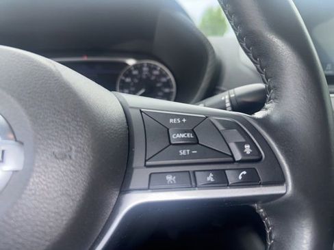 Used 2022 Nissan Sentra SV FWD image 19
