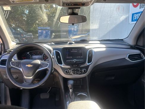 Certified 2023 Chevrolet Equinox LT w/ Driver Convenience Package image 41