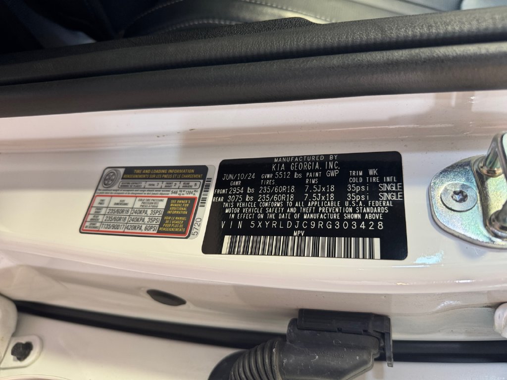 Certified 2024 Kia Sorento S w/ Panoramic Sunroof Package AWD/4WD image 31