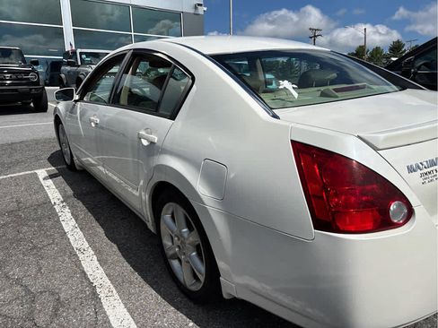 Used 2004 Nissan Maxima 3.5 SE w/ Driver Preferred Pkg FWD image 2