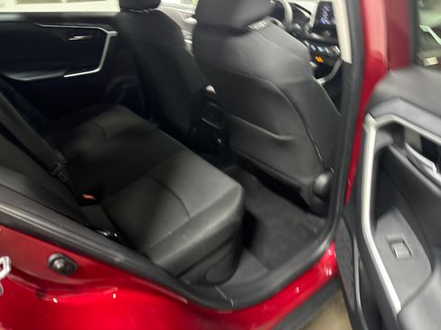 Used 2025 Toyota RAV4 XLE AWD/4WD image 26