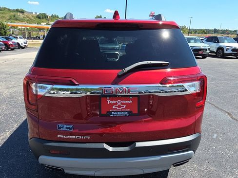 Used 2023 GMC Acadia SLE w/ Driver Convenience Package FWD image 7