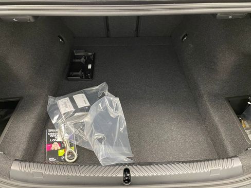 Used 2025 BMW 530i xDrive image 10