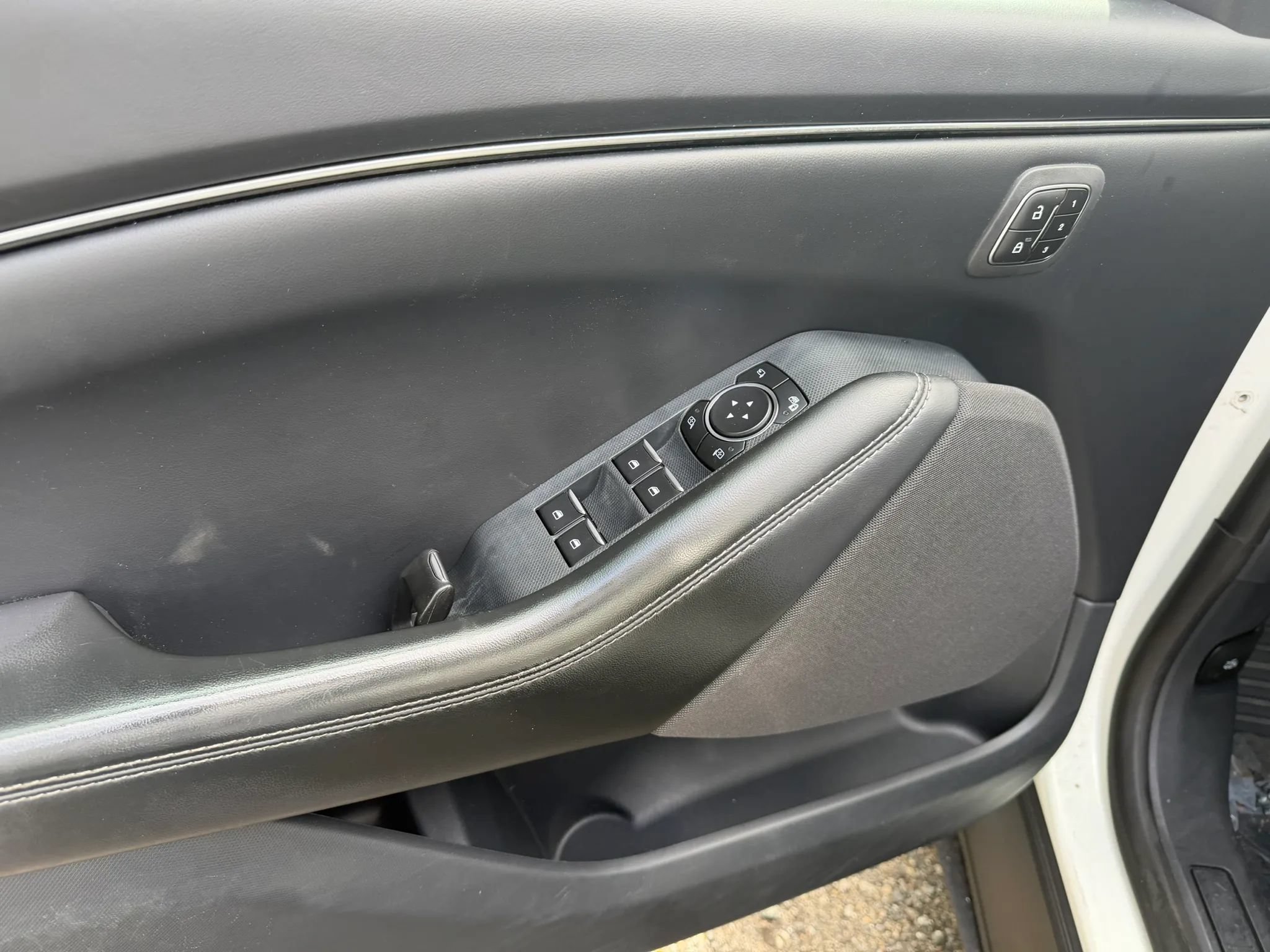 Used 2023 Ford Mustang Mach-E Select w/ Comfort Package Lite RWD image 9
