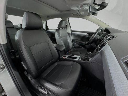 Used 2013 Volkswagen Passat 2.5 SE image 27