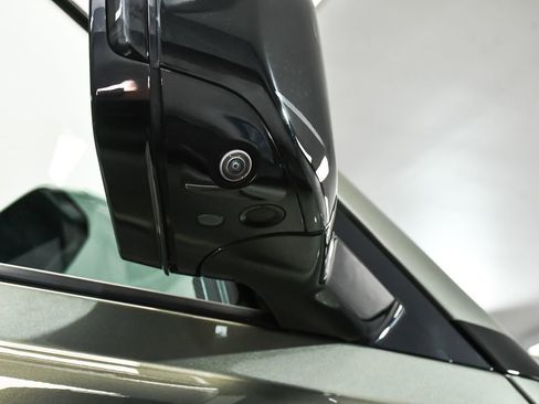 Used 2023 Land Rover Defender 110 X-Dynamic SE image 71