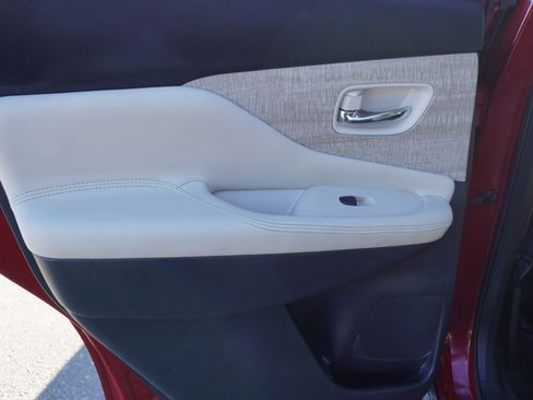 Used 2023 Nissan Murano SL w/ SL Moonroof Package image 12