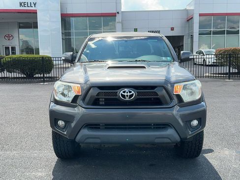 Used 2012 Toyota Tacoma 4x4 Double Cab w/ TRD Sport Pkg image 2
