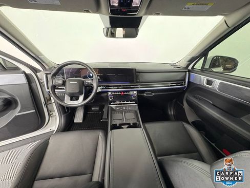 Used 2025 Hyundai Santa Fe Limited AWD/4WD image 4