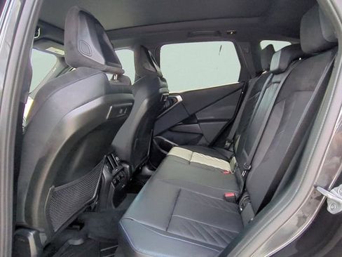 Used 2025 BMW X3 xDrive30i w/ Premium Package image 10