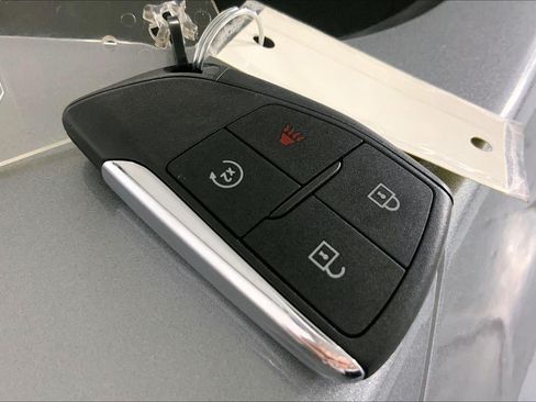 Used 2026 Chevrolet Equinox LT FWD image 12