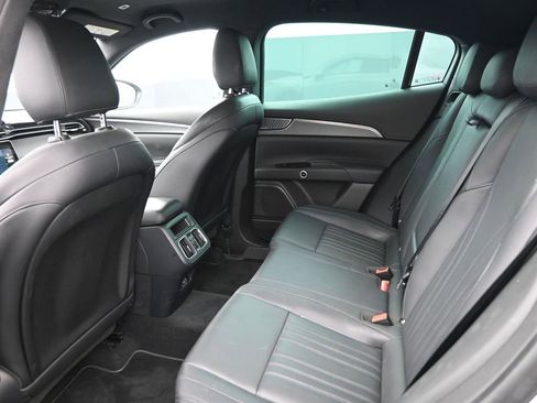 Used 2024 Maserati Grecale GT image 30