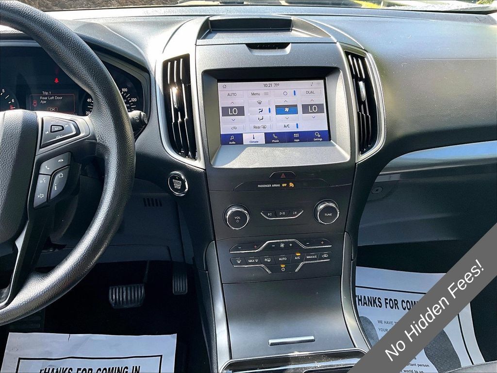 Used 2020 Ford Edge SE FWD image 6