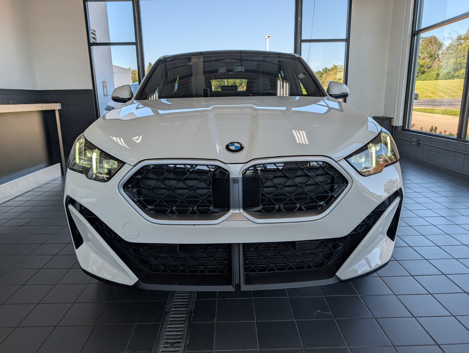 New 2026 BMW X2 xDrive28i w/ Convenience Package AWD/4WD image 6