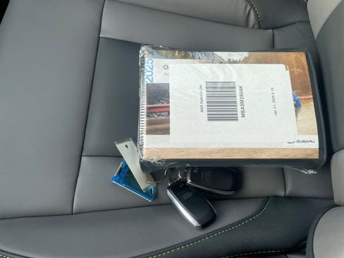 Used 2025 Subaru Outback Onyx Edition image 5