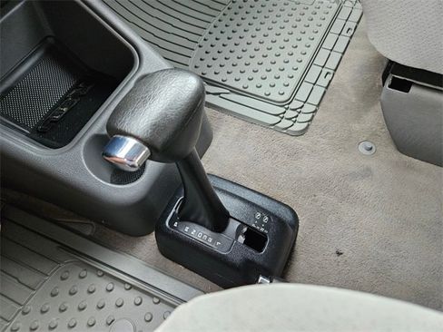 Used 2001 Volkswagen Eurovan MV image 21