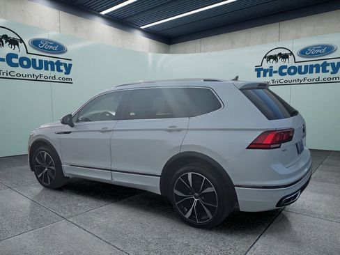 Used 2024 Volkswagen Tiguan SEL R-Line AWD/4WD image 2