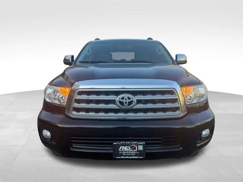 Used 2011 Toyota Sequoia Platinum AWD/4WD image 9