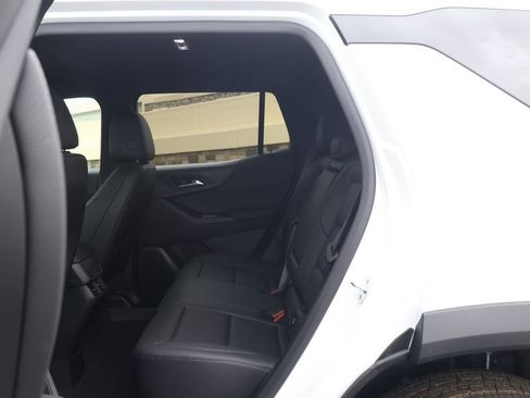 New 2026 Chevrolet Equinox LT w/ Convenience Package II FWD image 37