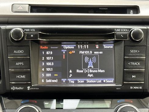 Used 2016 Toyota RAV4 XLE AWD/4WD image 21