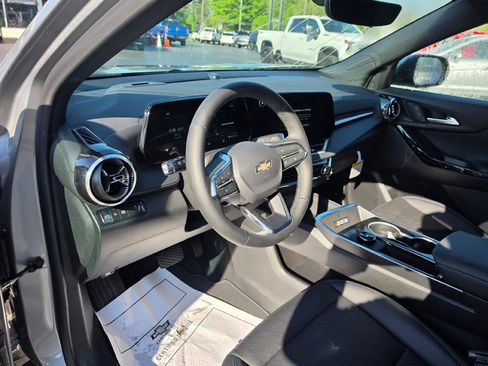 New 2026 Chevrolet Equinox LT FWD image 7