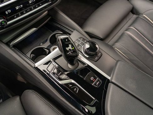 Used 2023 BMW M550i xDrive w/ Executive Package image 28