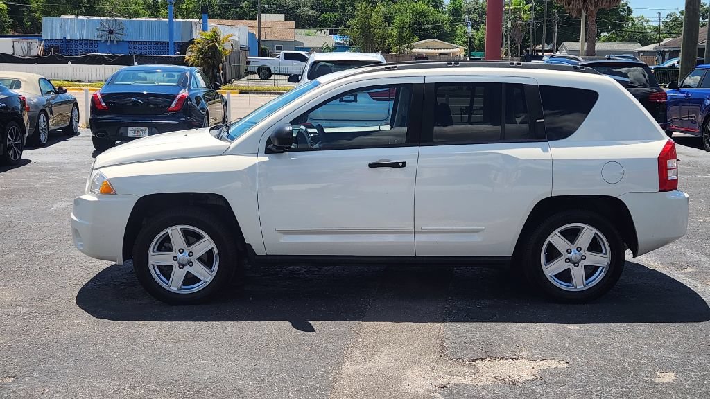 Used 2008 Jeep Compass Sport FWD image 3
