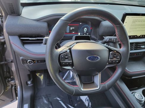 Used 2025 Ford Explorer ST-Line AWD/4WD image 17