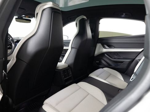 Used 2021 Porsche Taycan 4S w/ Premium Package image 19