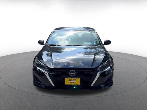 Used 2025 Nissan Altima 2.5 SV FWD image 7